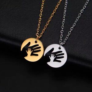 Palm pendant necklace